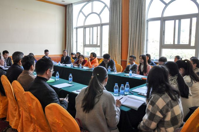 小组讨论现场 (2).jpg