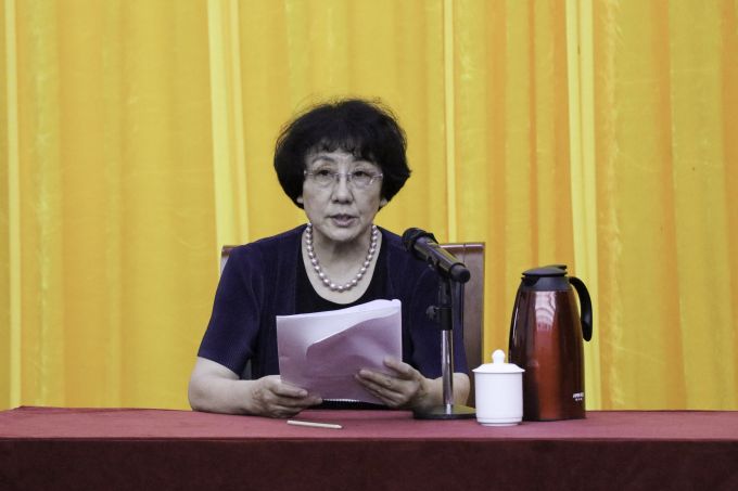 唐燕校长 (1).jpg